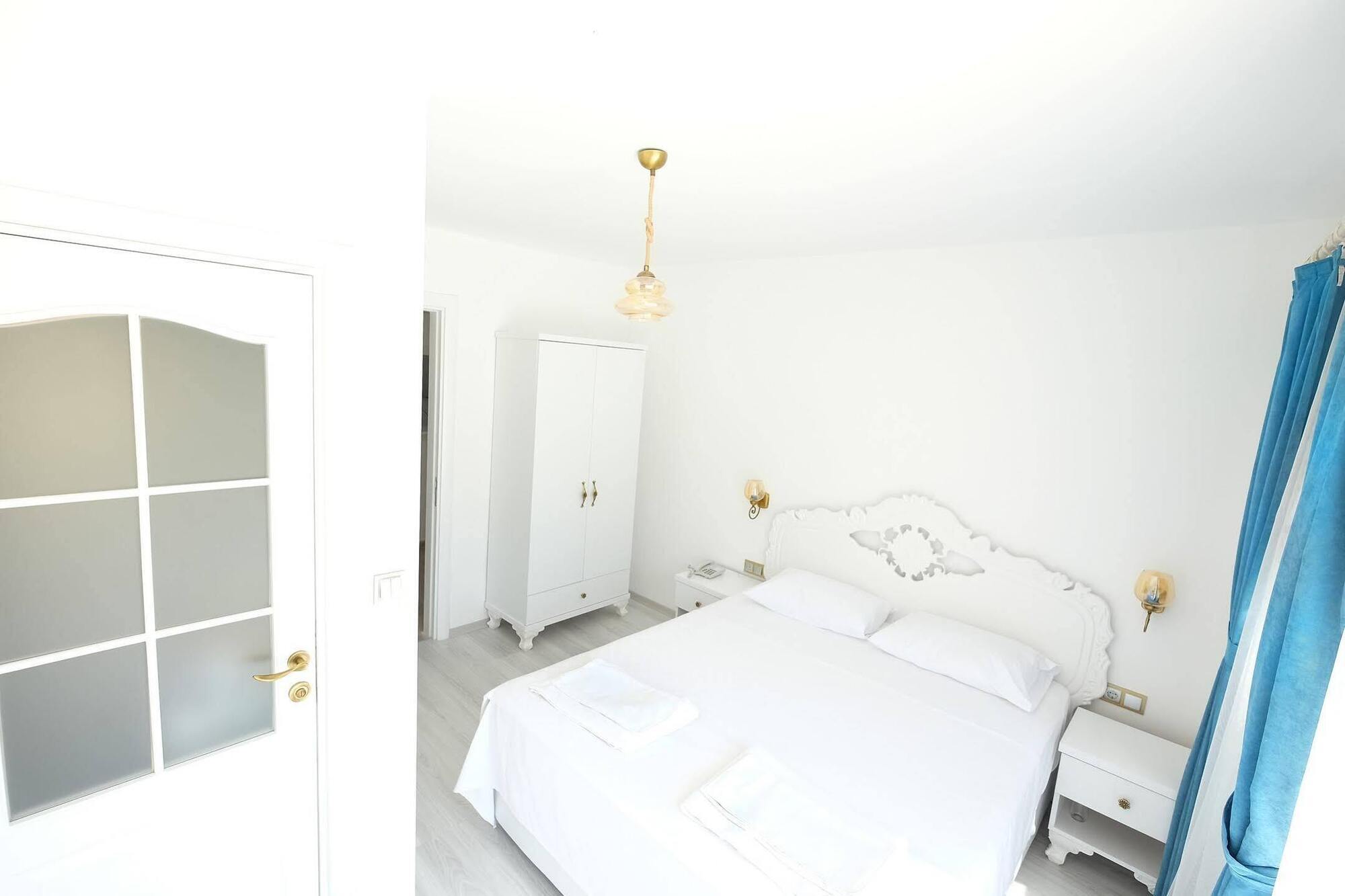 Bugra Alacati (Adults Only) Екстер'єр фото