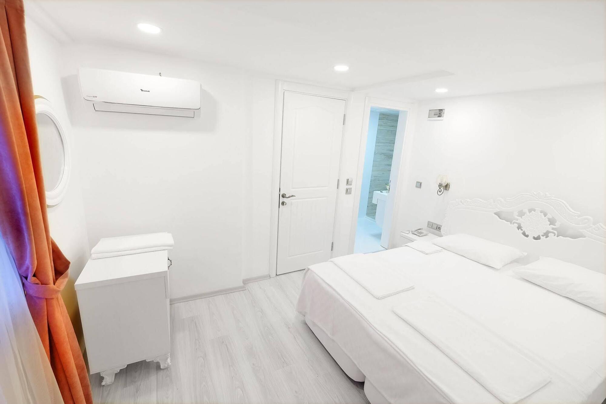 Bugra Alacati (Adults Only) Екстер'єр фото