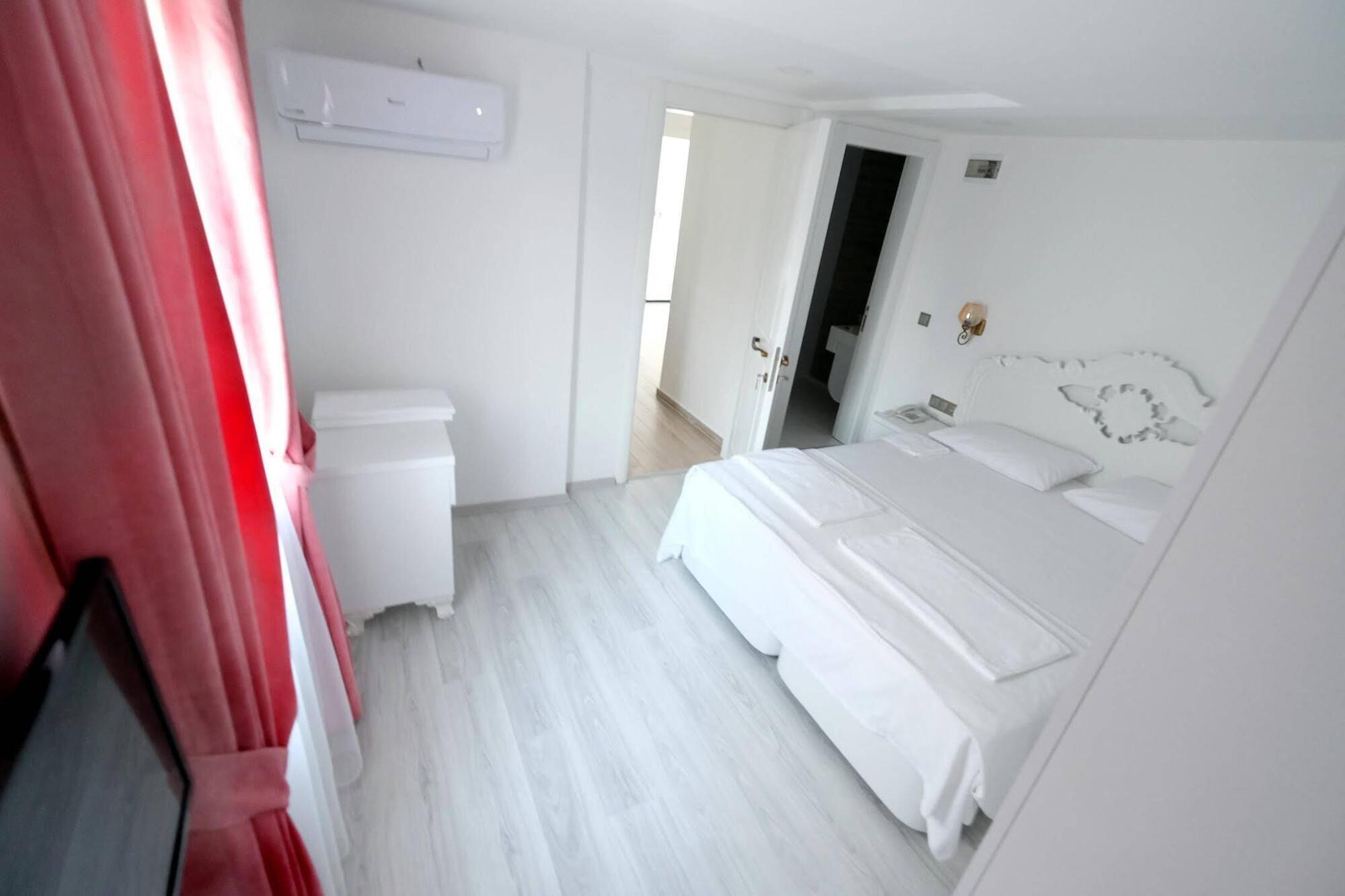 Bugra Alacati (Adults Only) Екстер'єр фото